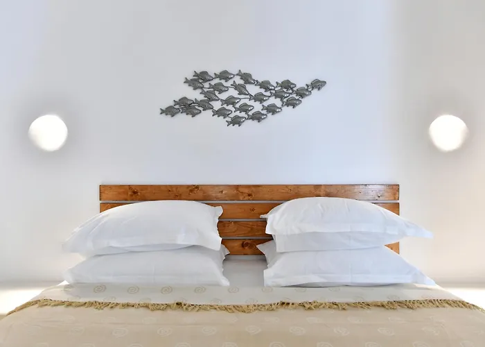 Ammos Luxury Rooms & Home